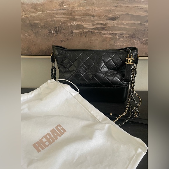 Chanel Gabrielle Hobo Quilted Aged Calfskin in Medium - Picture 15 of 16